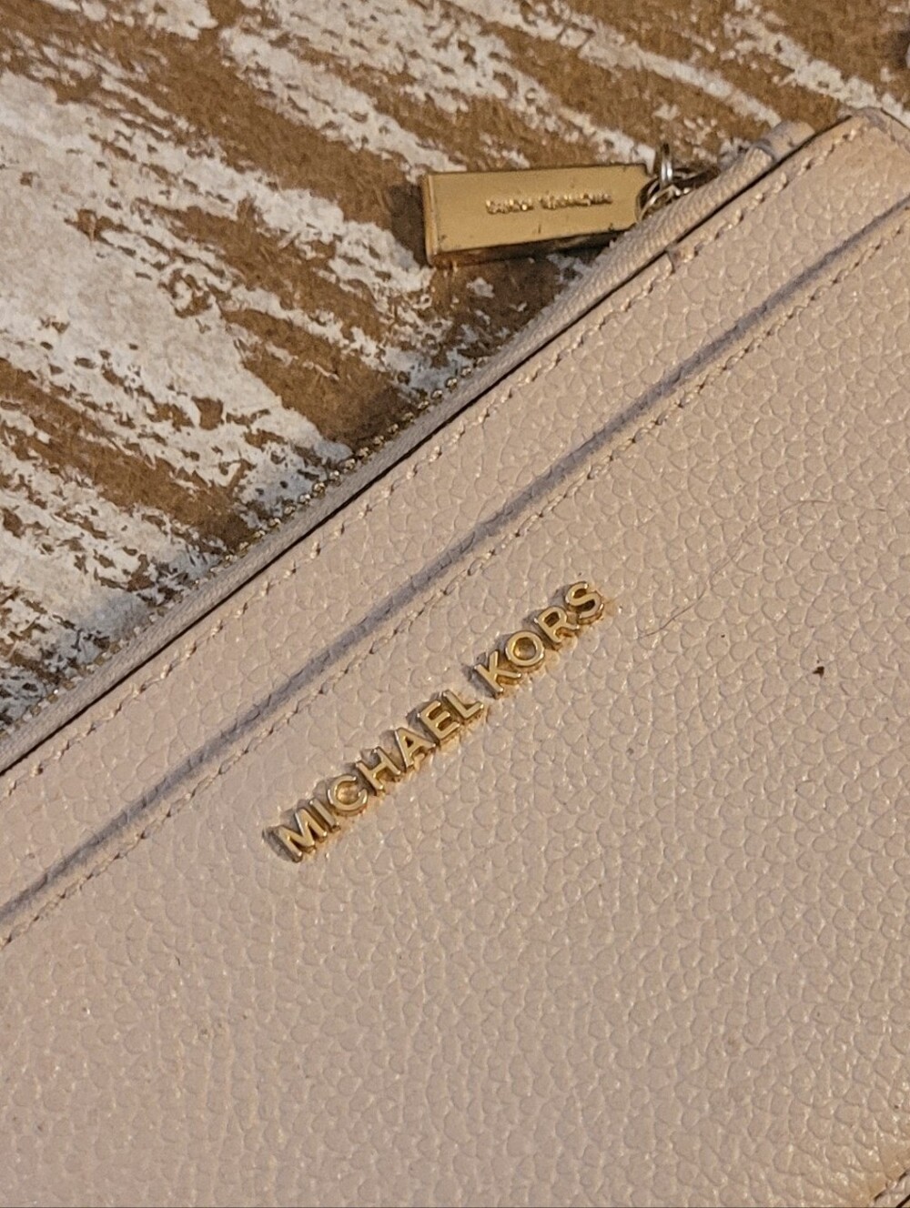 Michael Kors Cream/tan Leather Zip Card Pouch with Key Ring - Picture 5 of 6